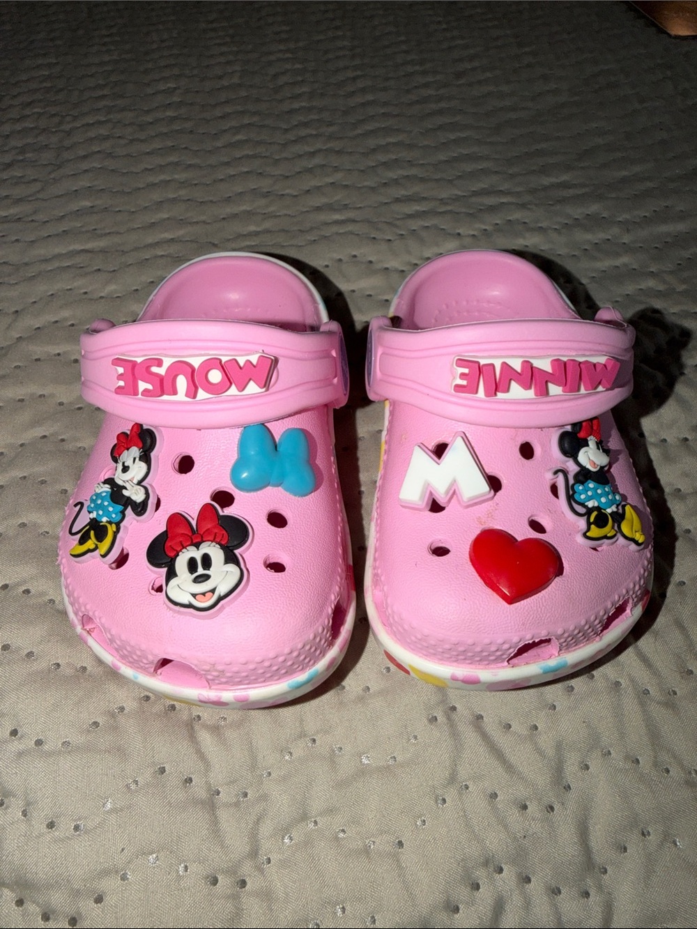 Mini Mouse Crocs - Picture 2 of 3